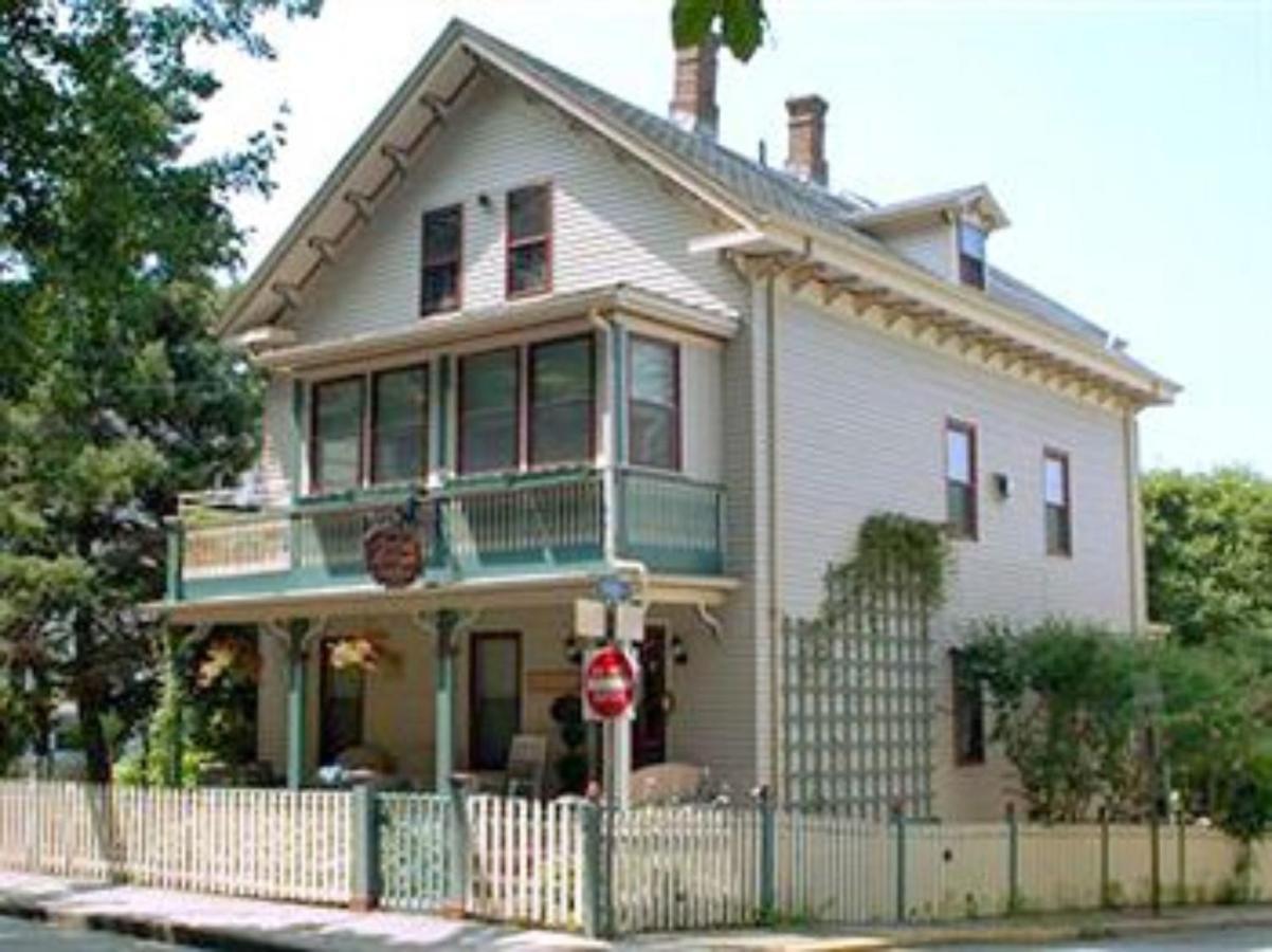 Artful Lodger Newport Exterior photo